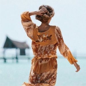 NWT Spell & the Gypsy Coco Lei Embroidered Back Blouse Caramel small